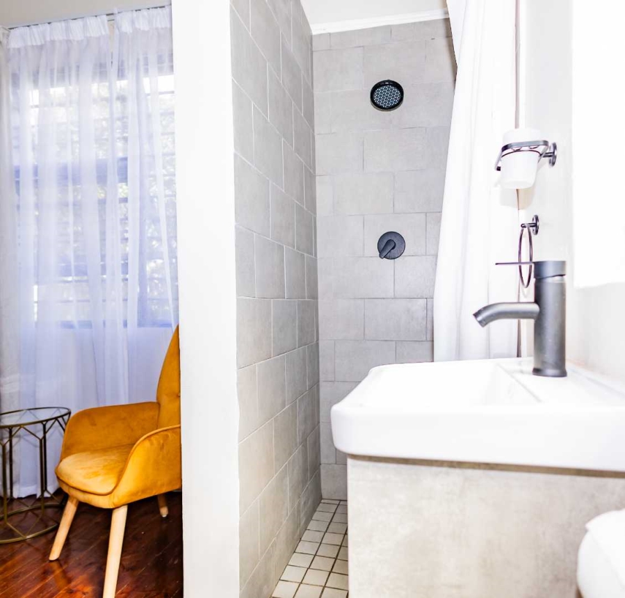 To Let 1 Bedroom Property for Rent in Oakdale Western Cape